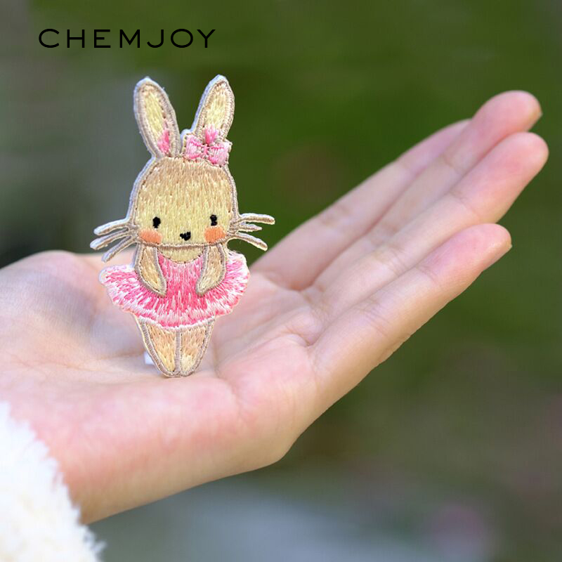 Embroideried Ballet Rabbit Iro - огляд і ціна Streetwear Brand Stickers